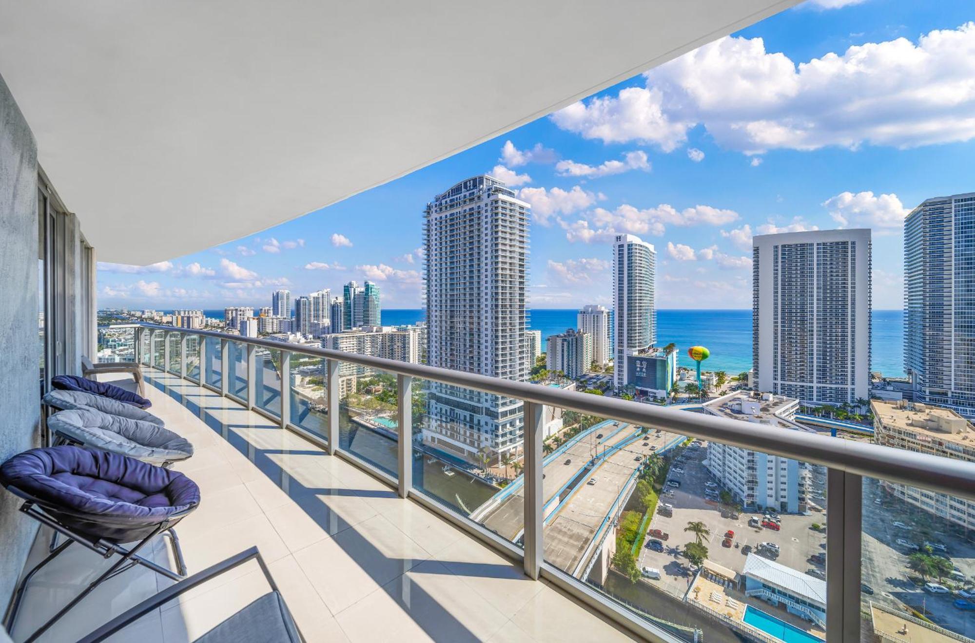 Resort-Style Living With Direct Ocean Views - 3Br Beauty 哈兰代尔海滩 外观 照片
