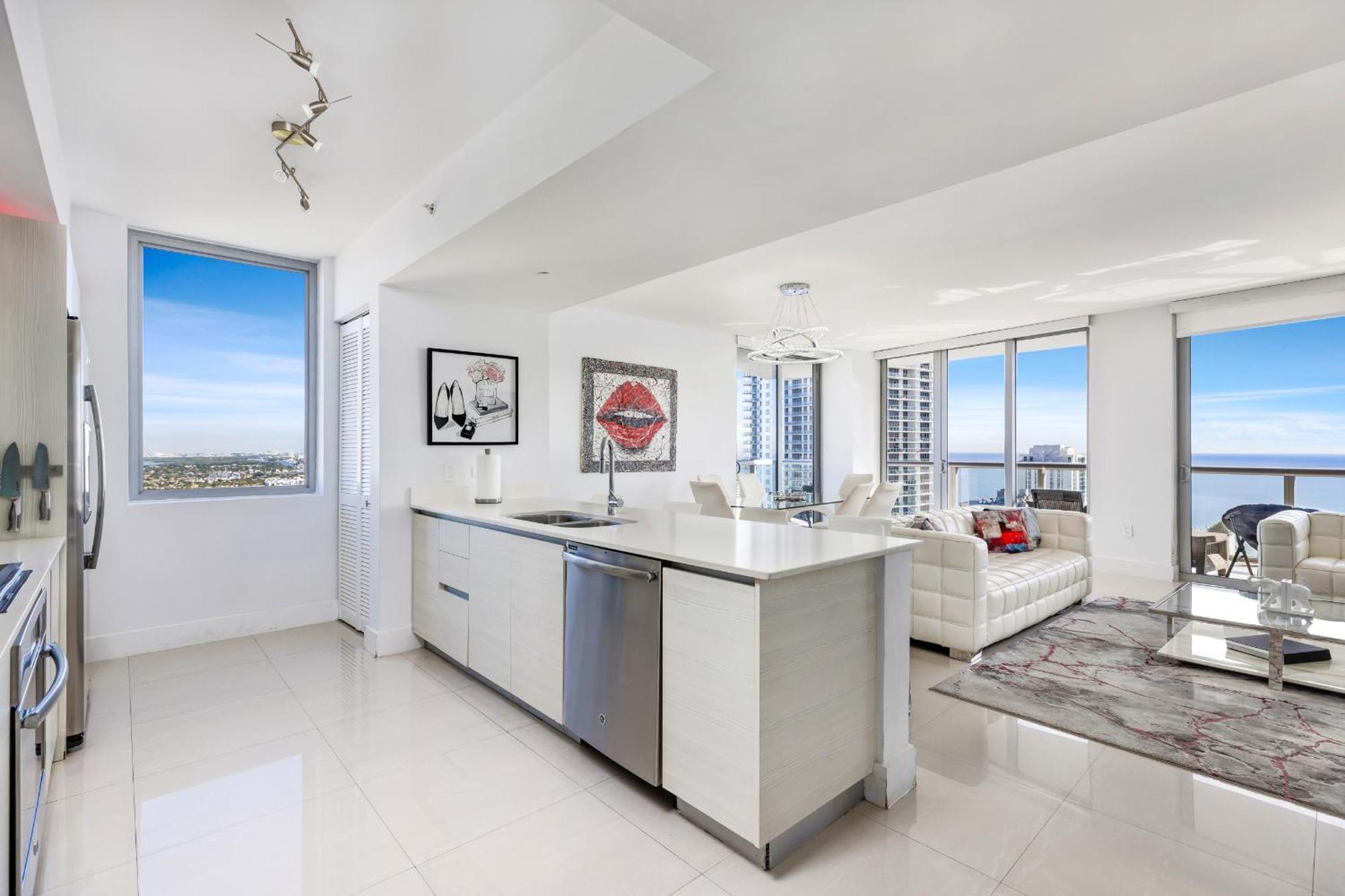 Resort-Style Living With Direct Ocean Views - 3Br Beauty 哈兰代尔海滩 外观 照片