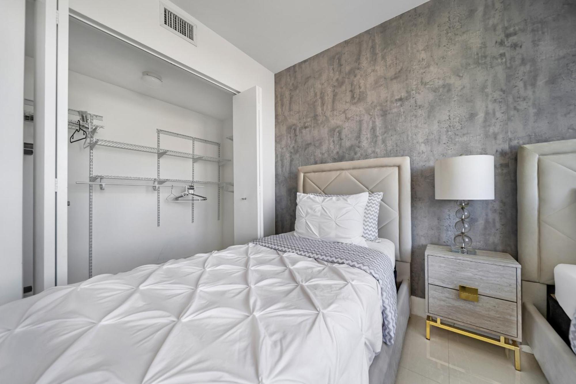 Resort-Style Living With Direct Ocean Views - 3Br Beauty 哈兰代尔海滩 外观 照片