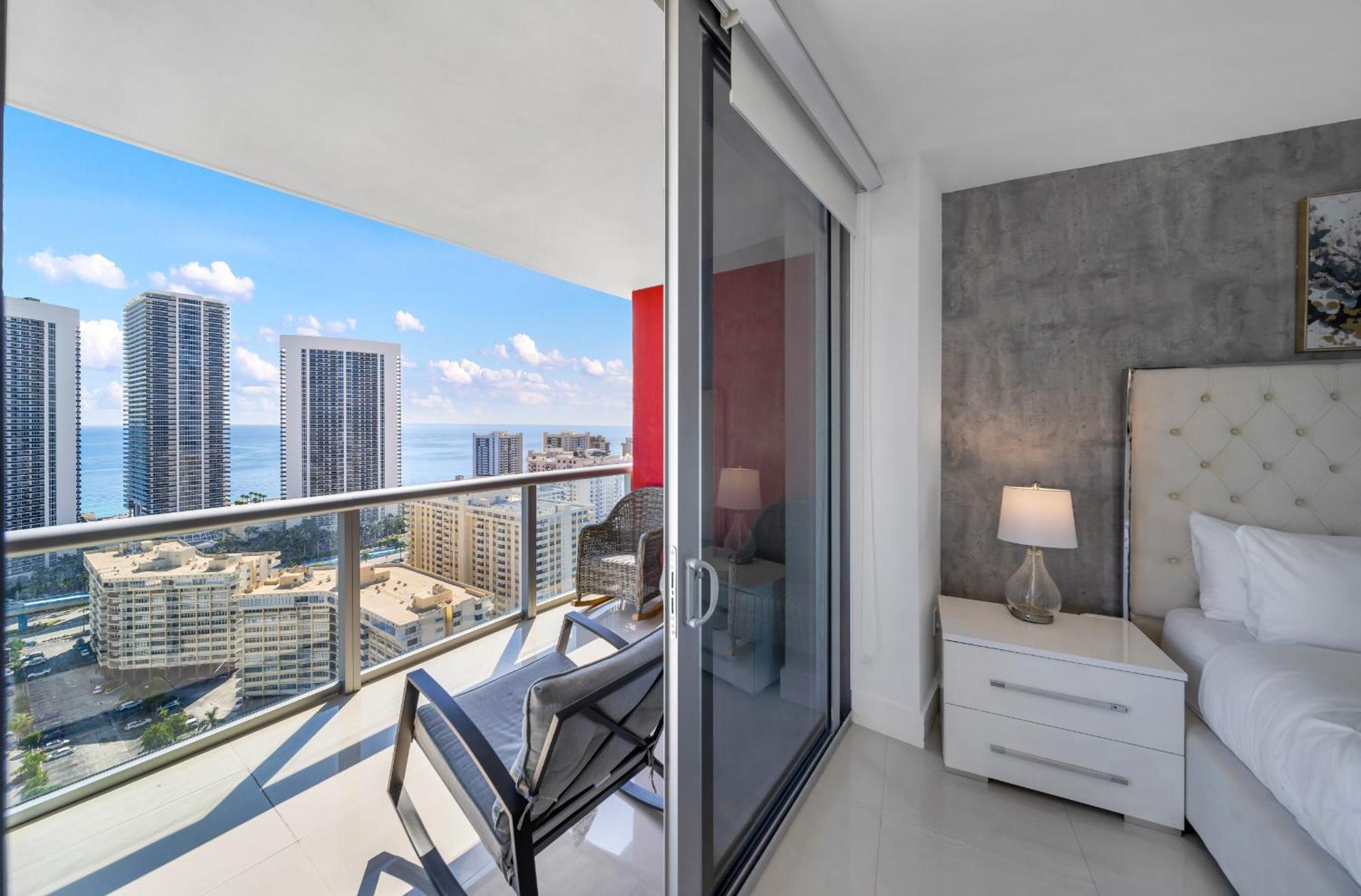 Resort-Style Living With Direct Ocean Views - 3Br Beauty 哈兰代尔海滩 外观 照片