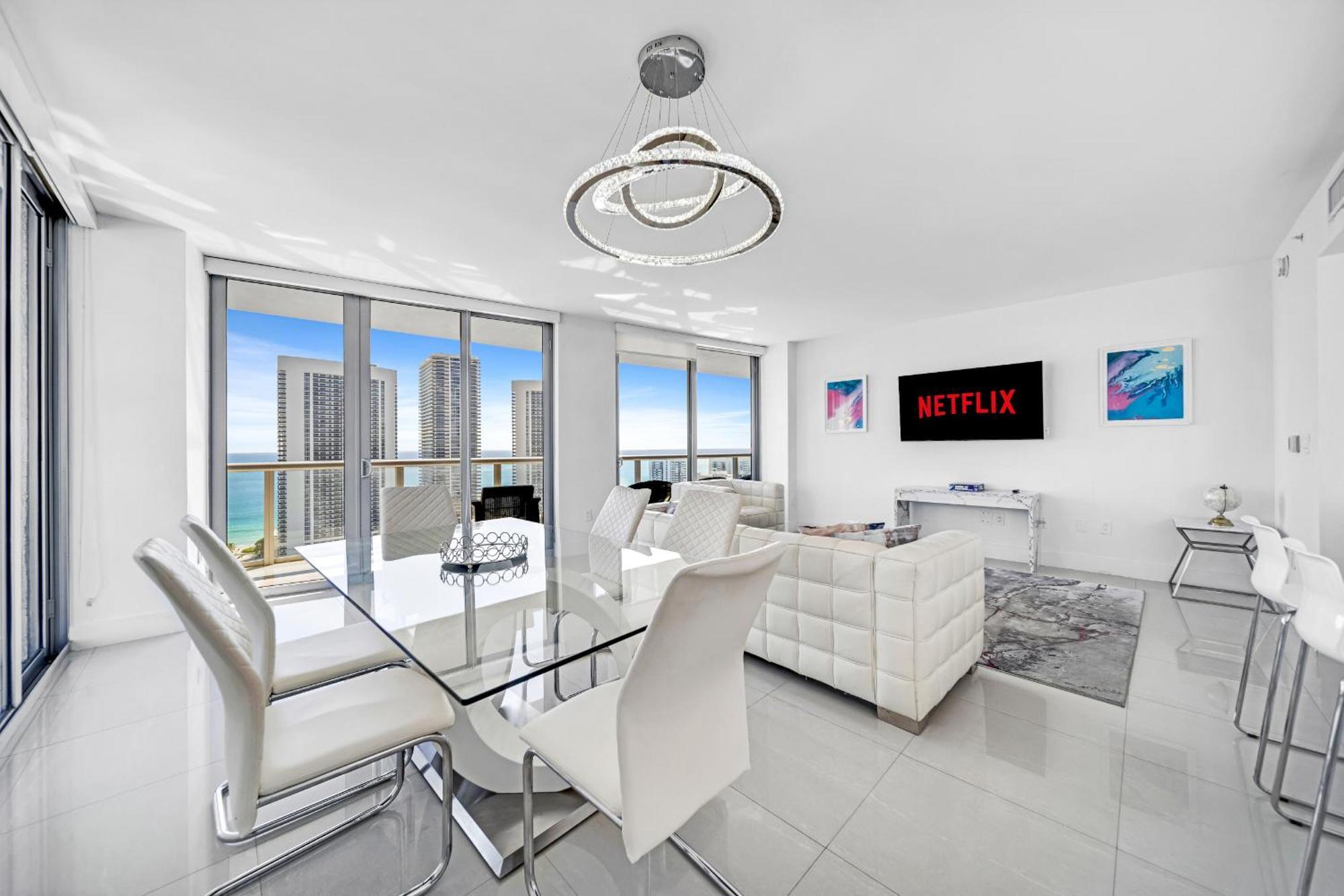 Resort-Style Living With Direct Ocean Views - 3Br Beauty 哈兰代尔海滩 外观 照片