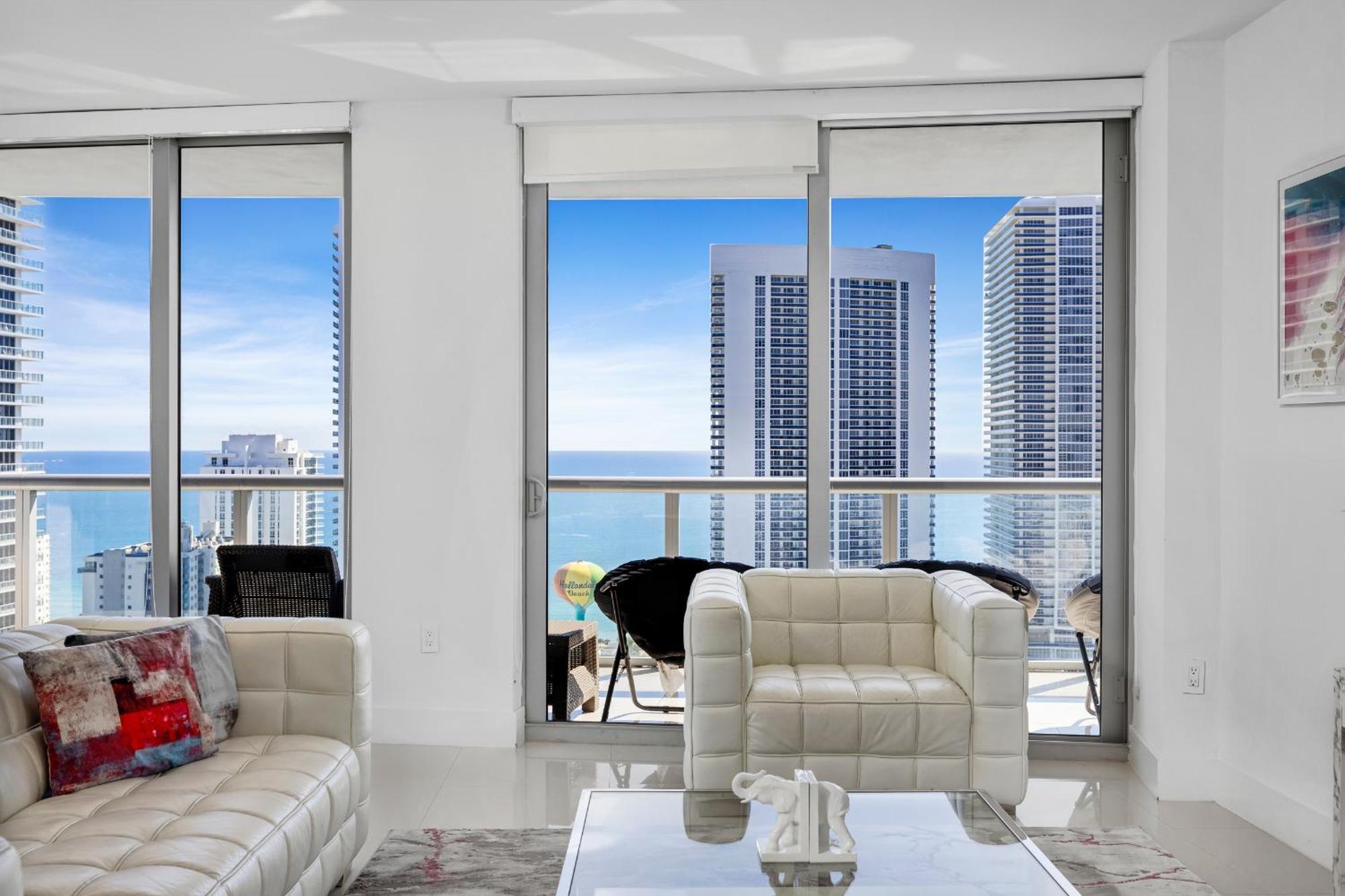 Resort-Style Living With Direct Ocean Views - 3Br Beauty 哈兰代尔海滩 外观 照片