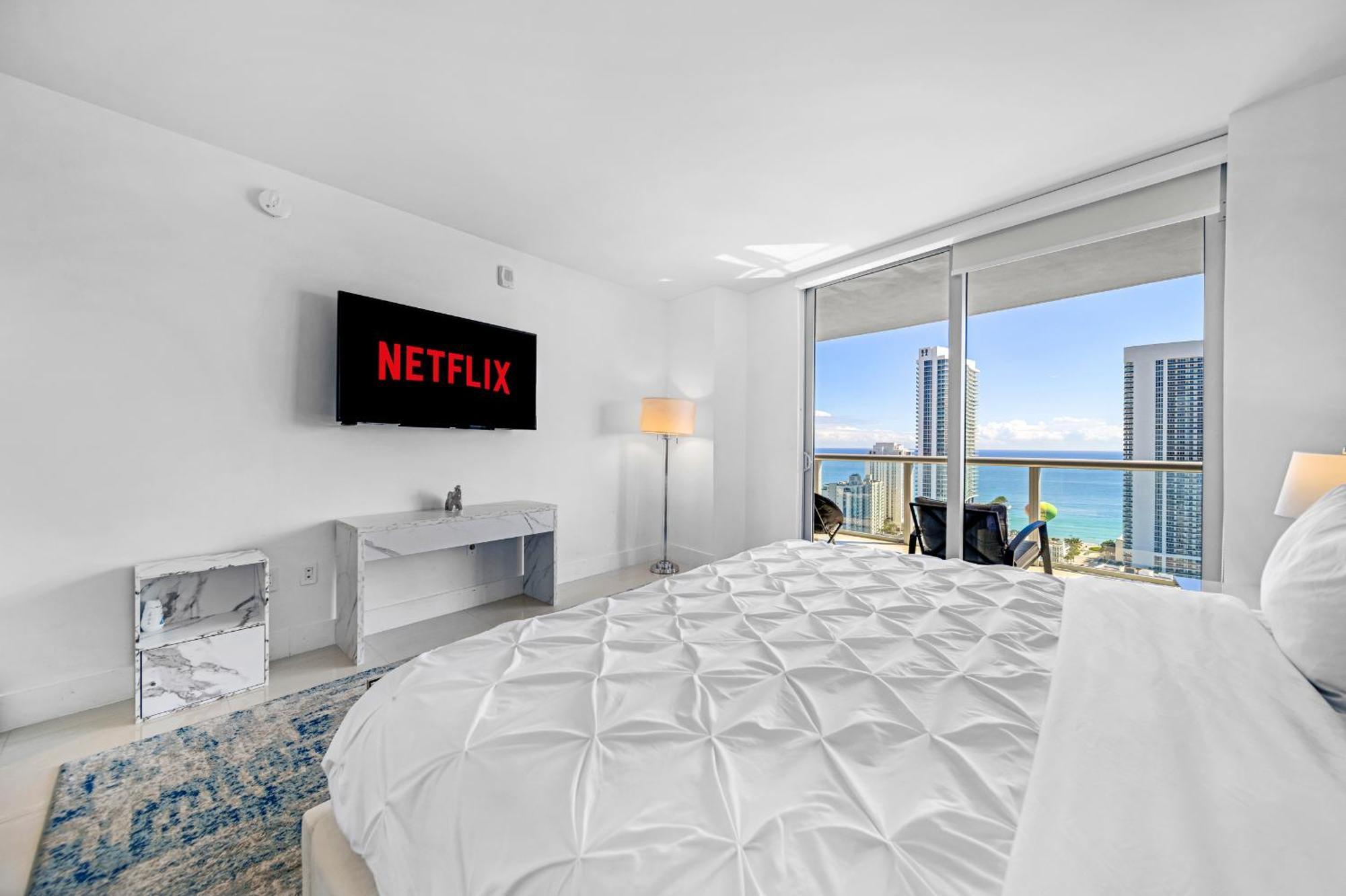 Resort-Style Living With Direct Ocean Views - 3Br Beauty 哈兰代尔海滩 外观 照片