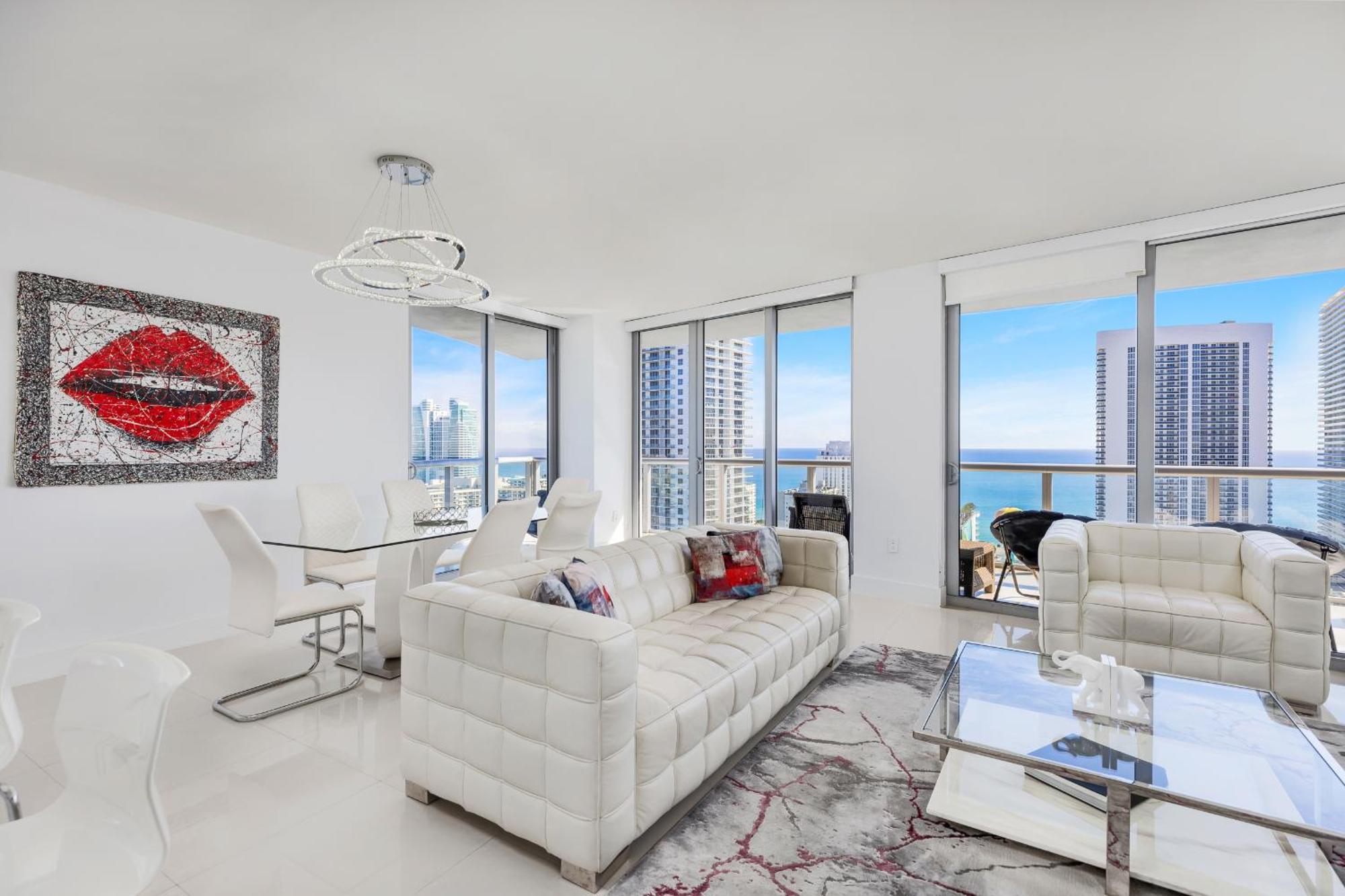 Resort-Style Living With Direct Ocean Views - 3Br Beauty 哈兰代尔海滩 外观 照片